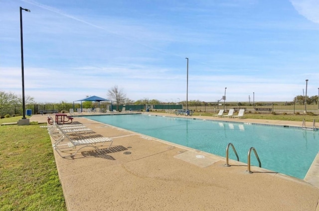 6614 Bramber Ln, Austin, TX 78754 - community pool with a patio