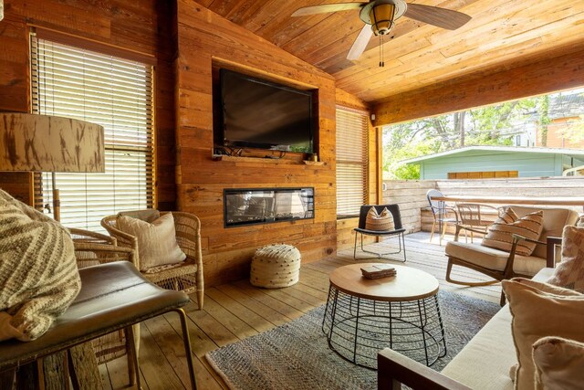 1307 E 2nd St, Austin, TX 78702 - interior space featuring vaulted ceiling