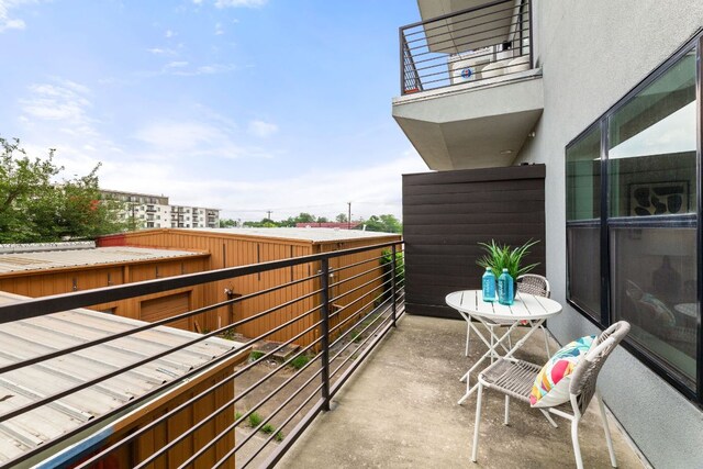 6444 Burnet Rd Unit 204, Austin, TX 78757 - view of balcony
