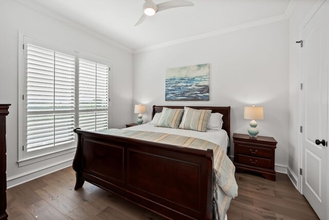 4020 Texas Wildlife Trl, Austin, TX 78735 - bedroom with ornamental molding, wood finished floors, a ceiling fan, and baseboards