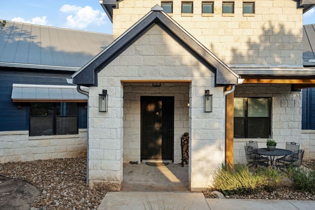 124 Hoskins Trl, Boerne, TX 78006 - entrance to property with stone siding