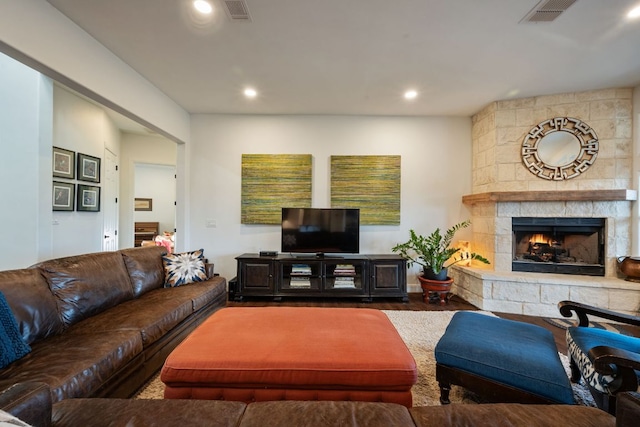 124 Hoskins Trl, Boerne, TX 78006 - living area with wood finished floors, recessed lighting, and a fireplace
