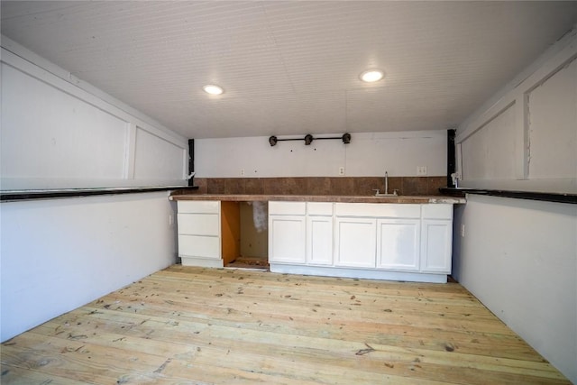 908 Kent St, Taylor, TX 76574 - garage with recessed lighting