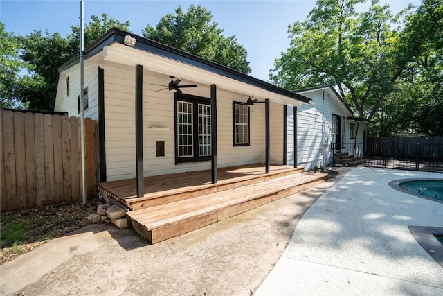 908 Kent St, Taylor, TX 76574 - view of front of home featuring ceiling fan and a patio