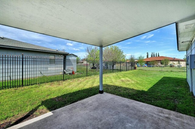view of yard featuring a patio