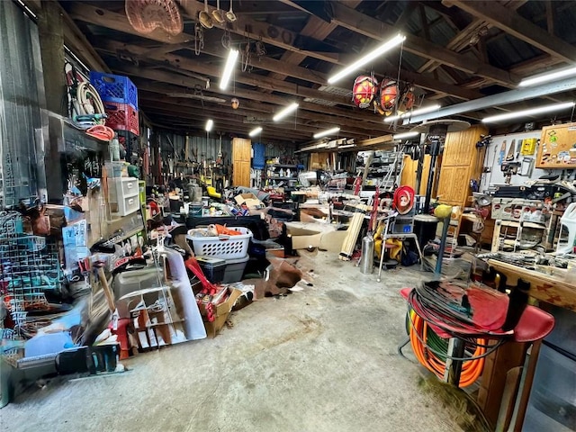 2355 County Road 130, Hutto, TX 78634 - garage with a workshop area