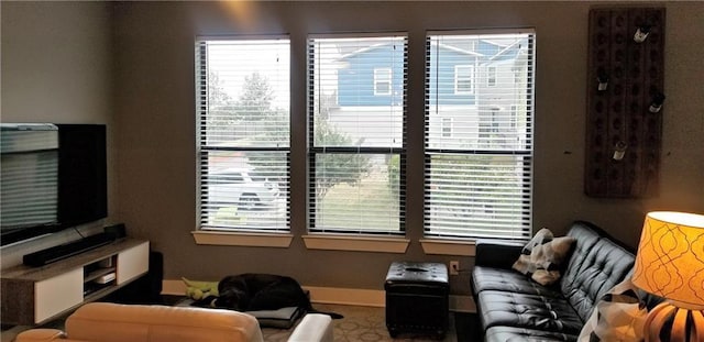 2020 Tripshaw Ln Unit 65C, Austin, TX 78741 - living area with baseboards