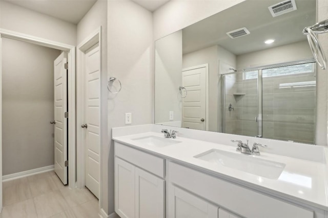 825 Sun Grove Trl, Georgetown, TX 78628 - full bath featuring a shower stall, baseboards, double vanity, and recessed lighting