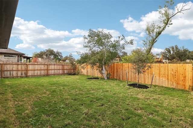 825 Sun Grove Trl, Georgetown, TX 78628 - view of yard