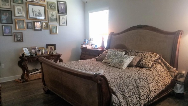 5301 Ponte Tresa Dr, Bee Cave, TX 78738 - bedroom featuring wood finished floors and baseboards