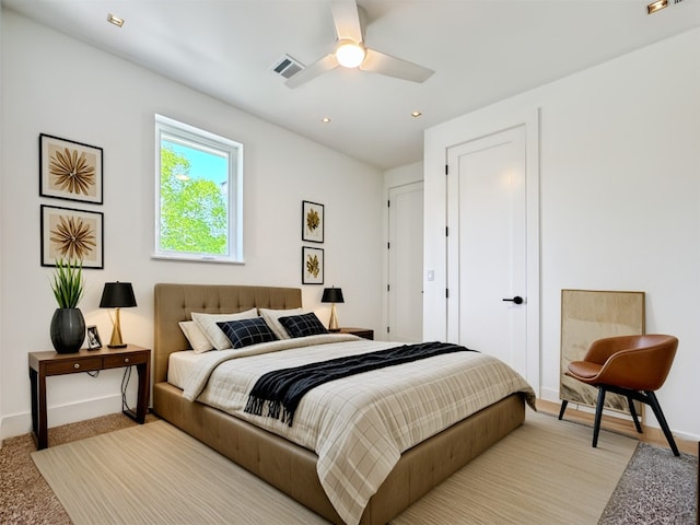 3614 Abbate Cir Unit B, Austin, TX 78721 - bedroom with baseboards, ceiling fan, and recessed lighting