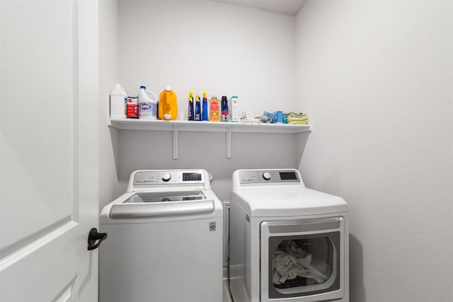 5333 Corelli Fls, Round Rock, TX 78665 - laundry room featuring separate washer and dryer