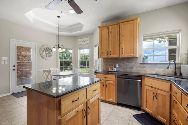 3585 W Amity Rd, Salado, TX 76571 - kitchen featuring dishwasher, a sink, a ceiling fan, tasteful backsplash, and ornamental molding