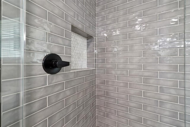 5530 US Highway 90a W, Shiner, TX 77984 - full bathroom featuring a stall shower