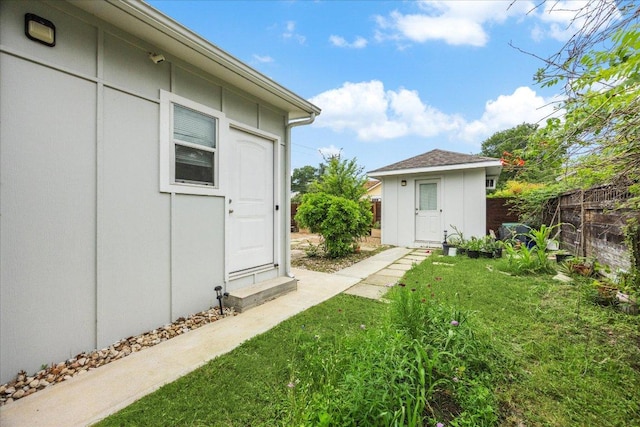 400 E 34th St, Austin, TX 78705 - view of yard