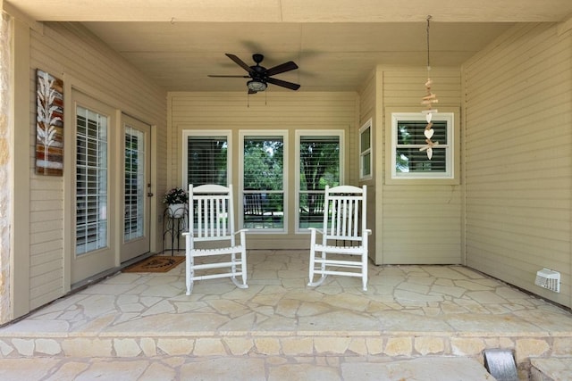 906 Texas Trl, Austin, TX 78737 - view of patio / terrace with a ceiling fan