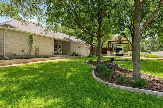 906 Texas Trl, Austin, TX 78737 - view of grassy yard with an attached garage