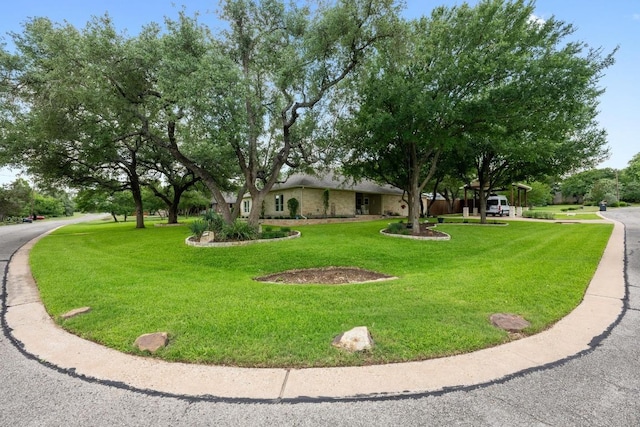906 Texas Trl, Austin, TX 78737 - view of front of house with a front yard