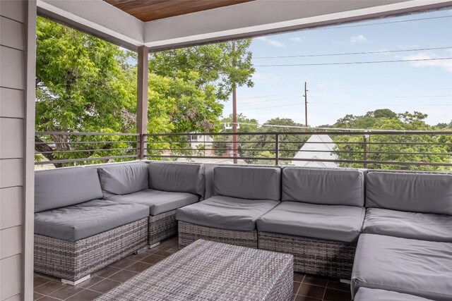 1103 12th St E, Austin, TX 78702 - view of patio / terrace featuring an outdoor hangout area