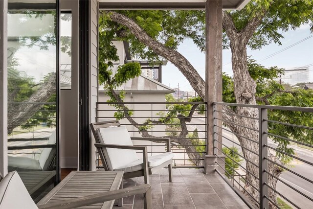 1103 12th St E, Austin, TX 78702 - view of balcony