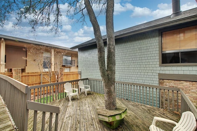 7122 Woodhollow Dr Unit 105, Austin, TX 78731 - view of wooden terrace