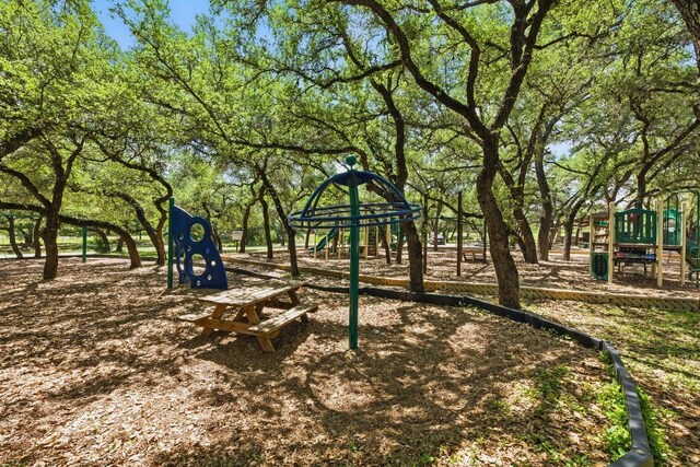 309 Cowal Dr S, Spicewood, TX 78669 - photo 11
