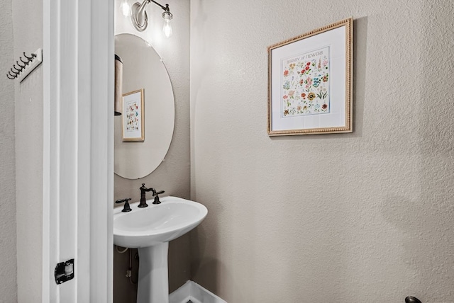 2930 Grand Oaks Loop Unit 401, Cedar Park, TX 78613 - bathroom with a sink