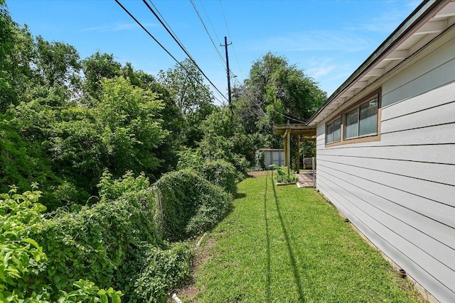 6009 Belfast Dr, Austin, TX 78723 - view of grassy yard