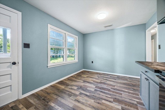 710 Dyer St, Rockdale, TX 76567 - photo 9