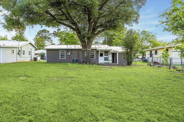 710 Dyer St, Rockdale, TX 76567 - photo 18