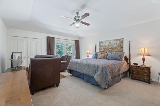 10109 Vaquero Trl, Austin, TX 78759 - bedroom with light colored carpet, ceiling fan, and a closet