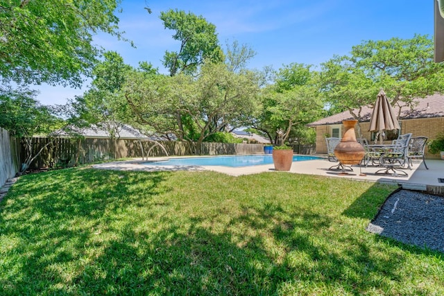 10109 Vaquero Trl, Austin, TX 78759 - view of yard featuring a patio area