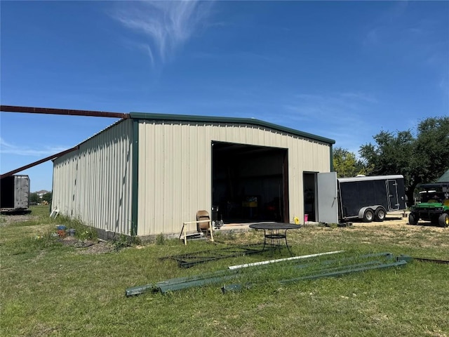 21424 Martin Ln, Pflugerville, TX 78660 - view of pole building with a yard