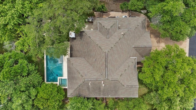 3313 Oxsheer Dr, Austin, TX 78732 - view of subject property with a pool