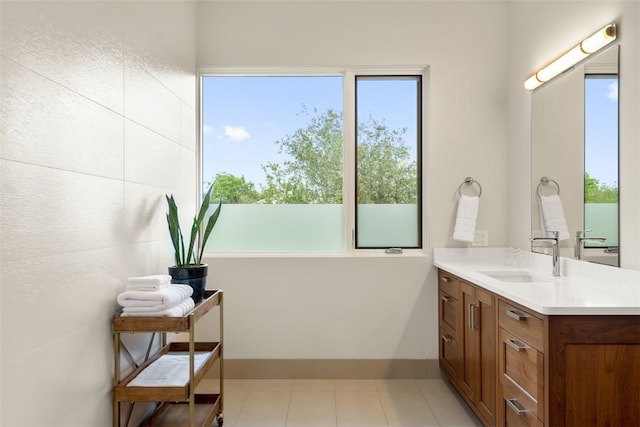 302 Bent Tree Ct, West Lake Hills, TX 78746 - bathroom featuring vanity and baseboards