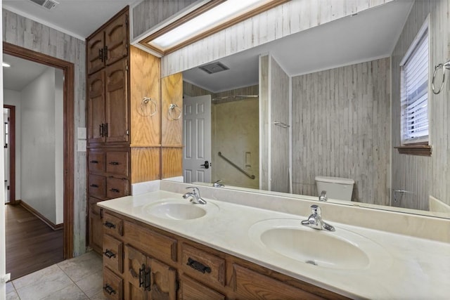 2821 Creek Side Dr, Temple, TX 76502 - full bath with toilet and double vanity