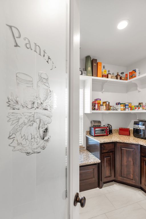 479 Brown Rd, Mcdade, TX 78650 - view of pantry