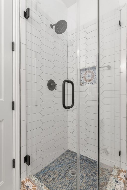479 Brown Rd, Mcdade, TX 78650 - full bathroom featuring a shower stall