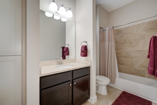 2520 Bluebonnet Ln Unit 41, Austin, TX 78704 - bathroom featuring toilet, vanity, shower / bathtub combination with curtain, and tile patterned floors