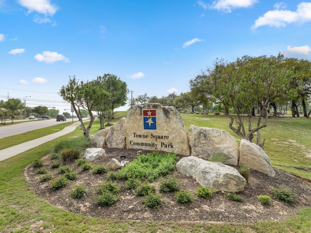 12501 Rush Creek Ln, Austin, TX 78732 - community / neighborhood sign featuring a yard