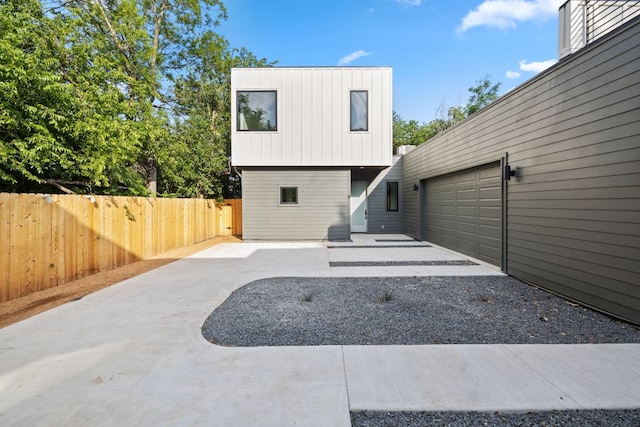 4407 Merle Dr Unit B, Austin, TX 78645 - garage featuring driveway