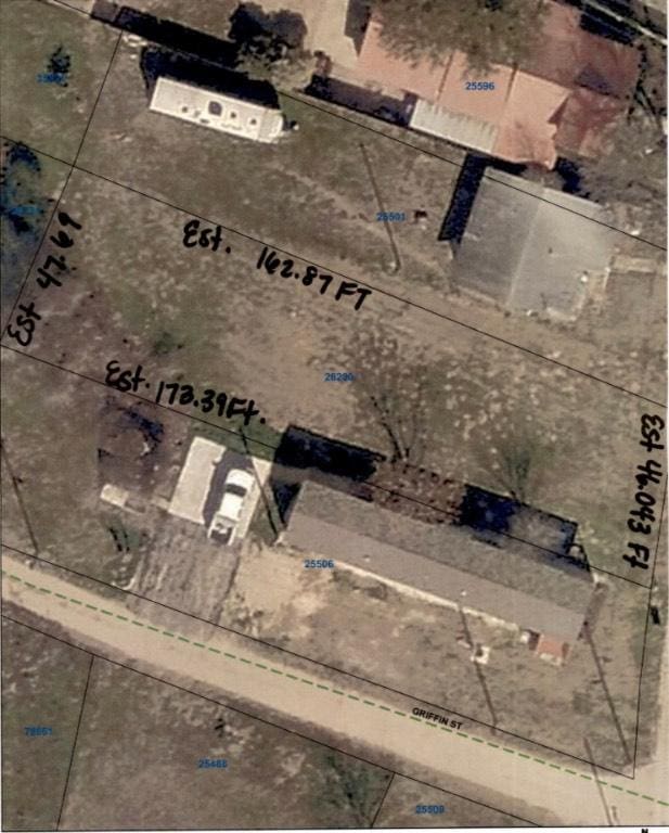717 N Laurel Ave, Luling, TX 78648
