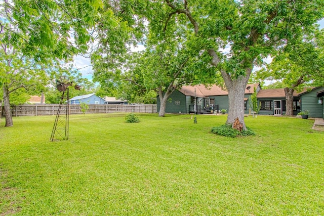 1408 W Clark St, Bartlett, TX 76511 - view of yard