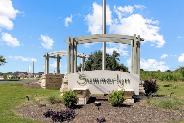 232 Housefinch Loop, Leander, TX 78641 - community / neighborhood sign featuring a lawn