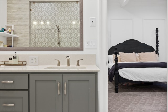 19905 Hamilton Pool Rd, Dripping Springs, TX 78620 - bathroom with vanity and ensuite bath