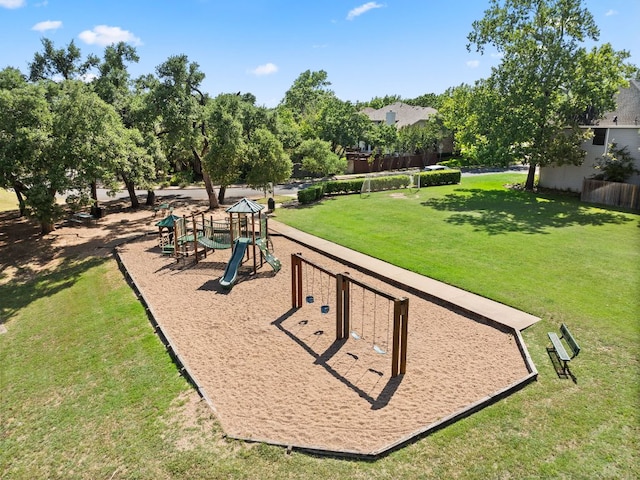 7016 Bending Oak Rd, Austin, TX 78749 - view of home's community featuring a yard
