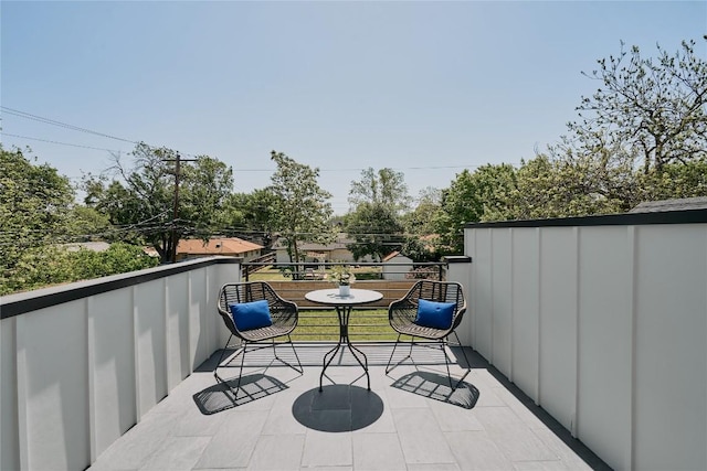 5805 Mojave Dr, Austin, TX 78745 - view of balcony