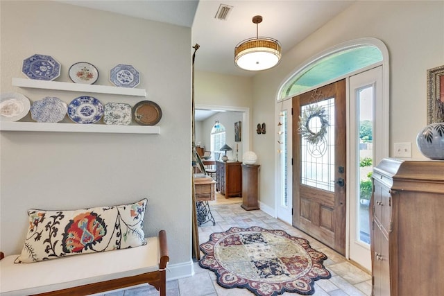 240 2 Mile Ln, Smithville, TX 78957 - foyer with baseboards