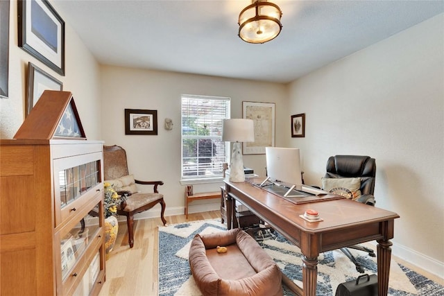 240 2 Mile Ln, Smithville, TX 78957 - office featuring baseboards and light wood finished floors