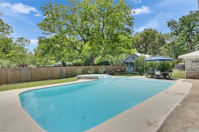 240 2 Mile Ln, Smithville, TX 78957 - view of swimming pool with a pool with connected hot tub